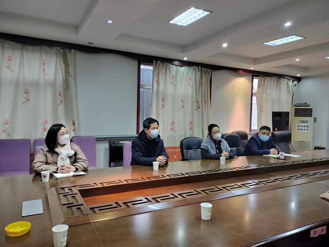 武陟縣人民政府副縣長蘇瑞君、縣農業(yè)局局長宋治環(huán)一行蒞臨我公司調研